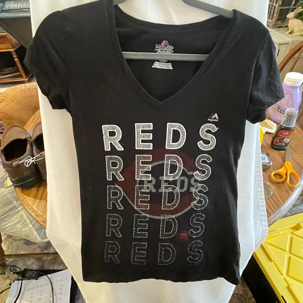 Majestic Women's Black Reds V-Neck Top
